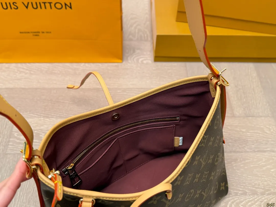 LV CarryAll 帆布 手拿包 精致手拿款
