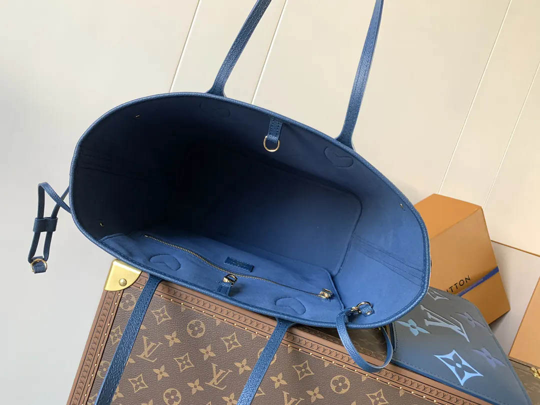 Neverfull 黑色 米白 手拿包 精致手拿款