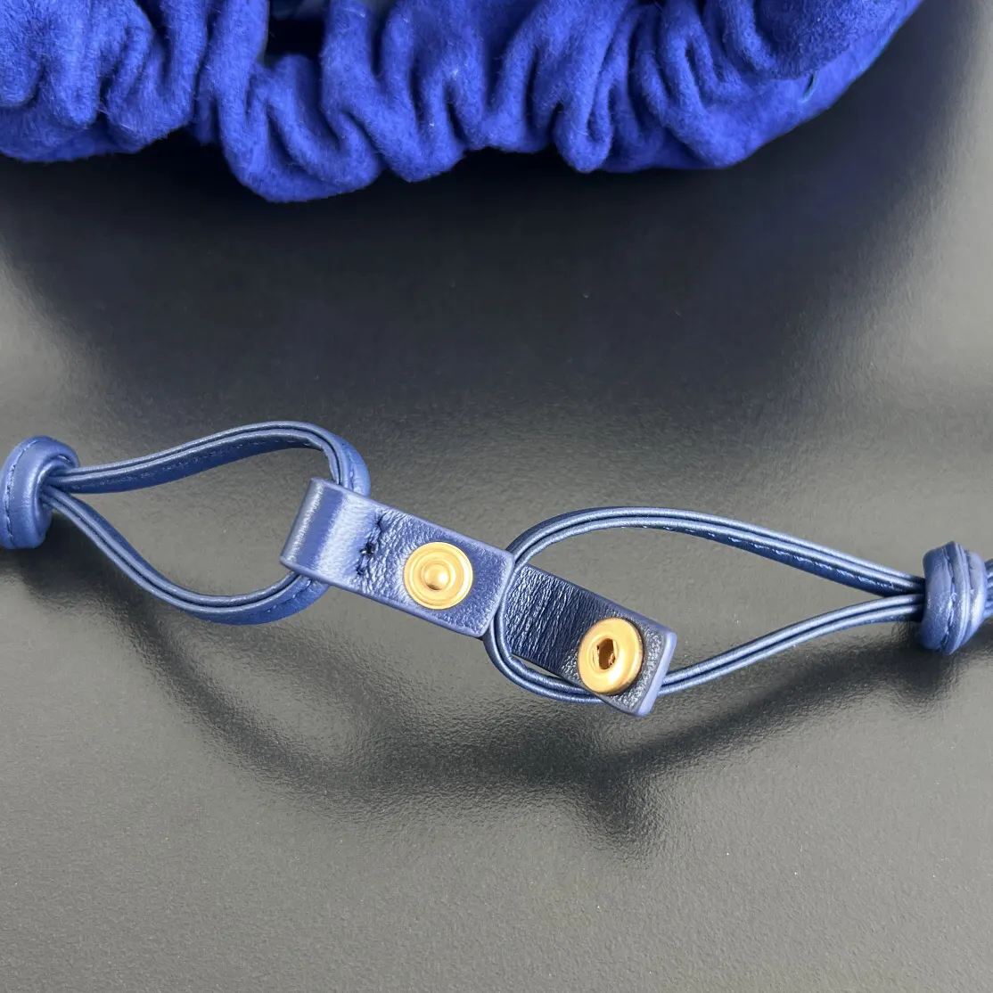 Bottega Veneta 麂皮 腋下包 復古腋下背款