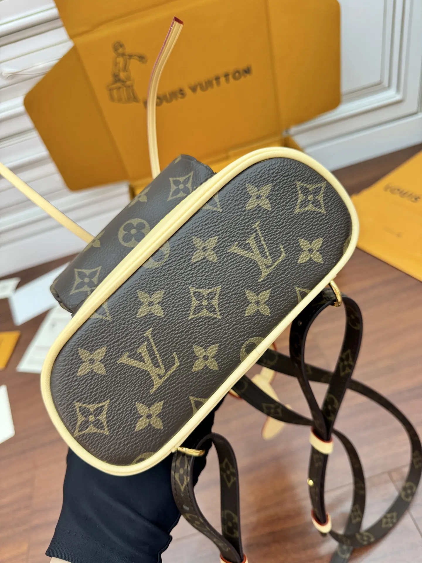 雙肩包 实用雙肩款