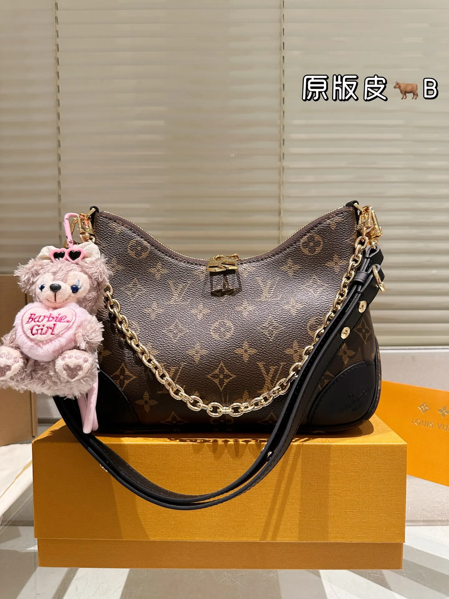 LV 老花 金色 牛皮 把肩带拆掉只用鏈條 雞就是个单问包 鏈條包 精致鏈條款