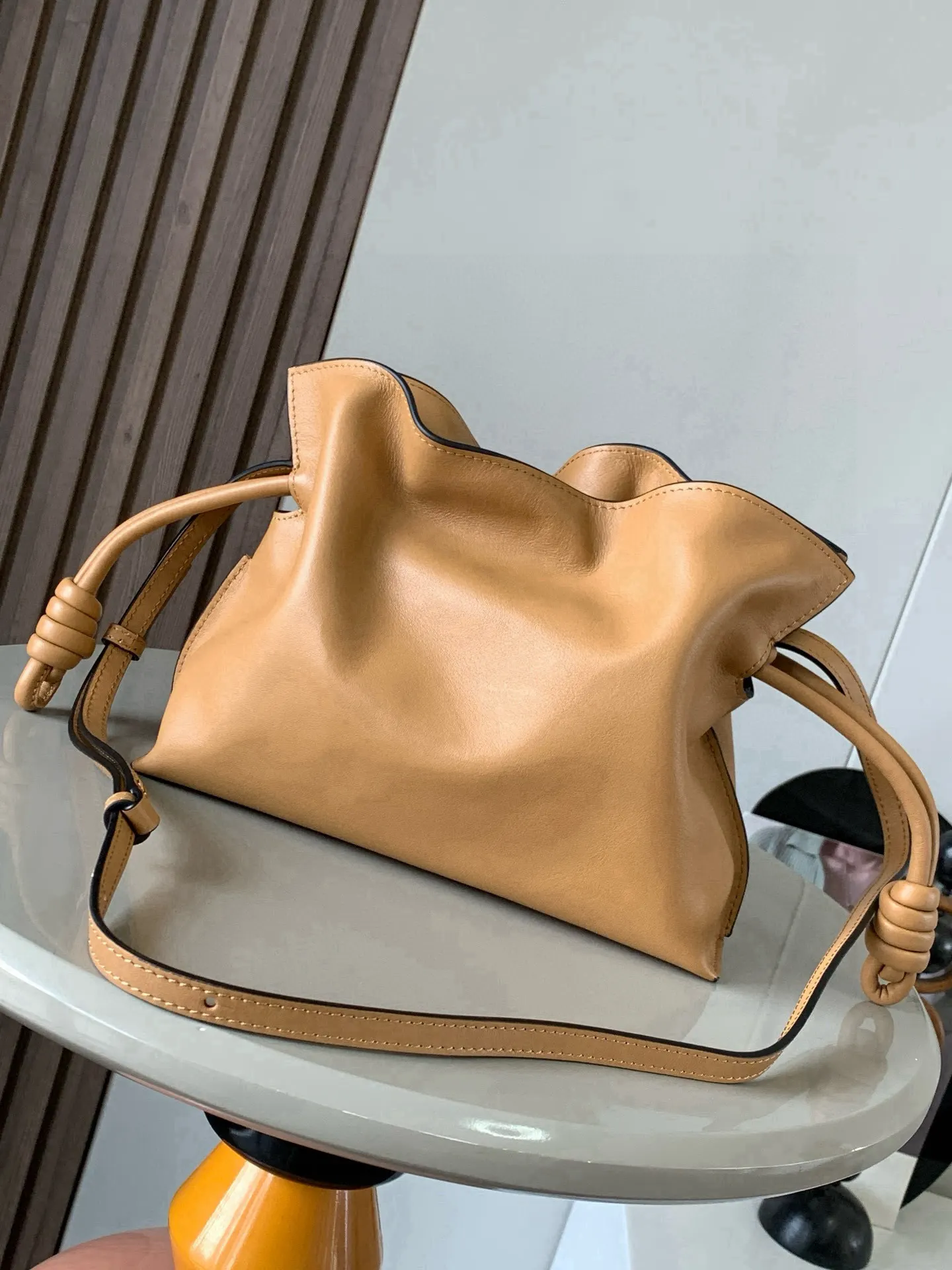 Loewe 小牛皮 托特包 大容量托特款