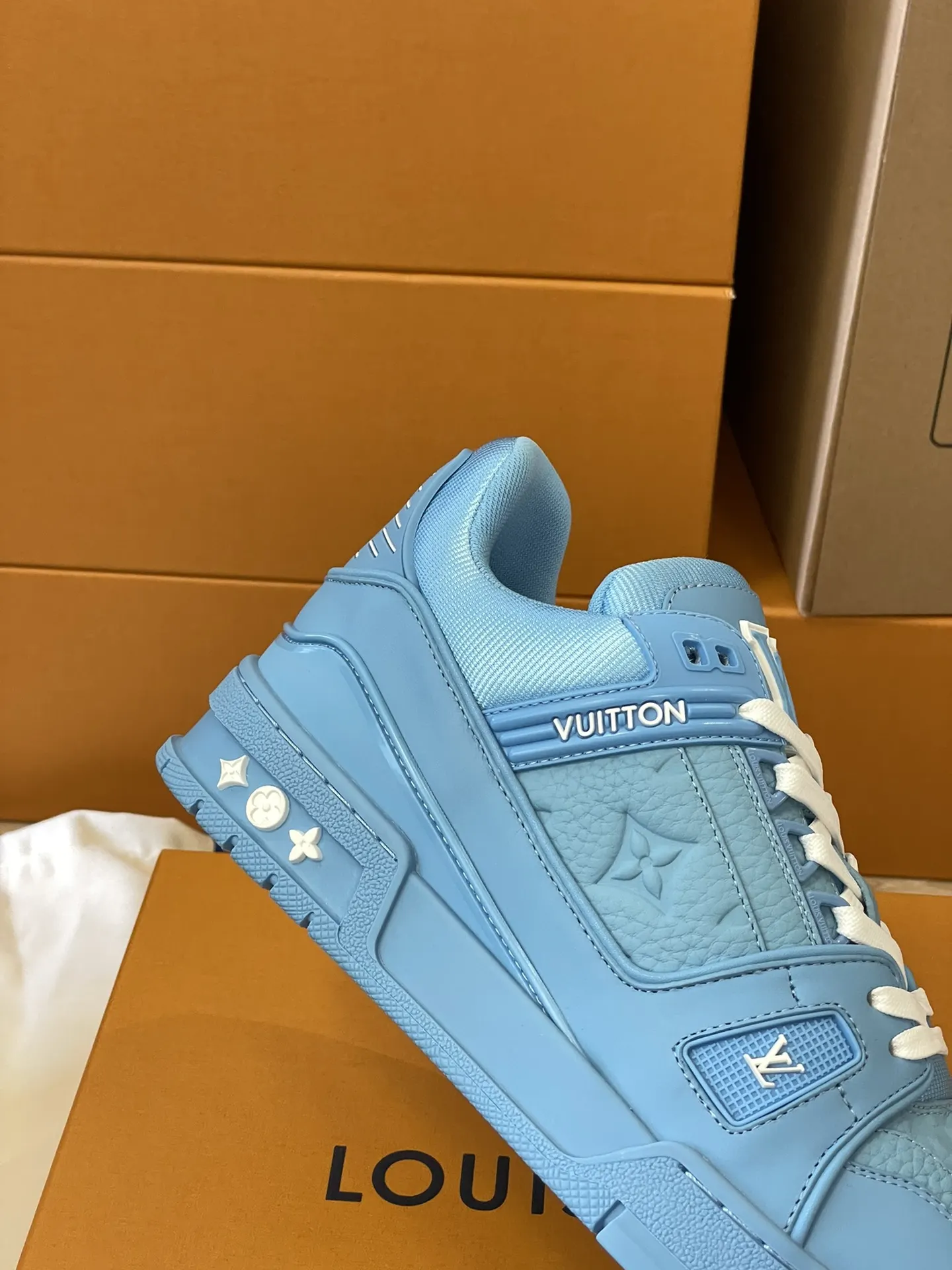 Louis Vuitton 运动鞋