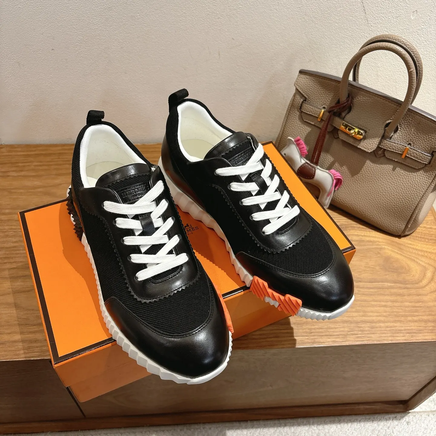 Hermès SS 运动鞋(數字5) Hermès SS 运动鞋(數字5)