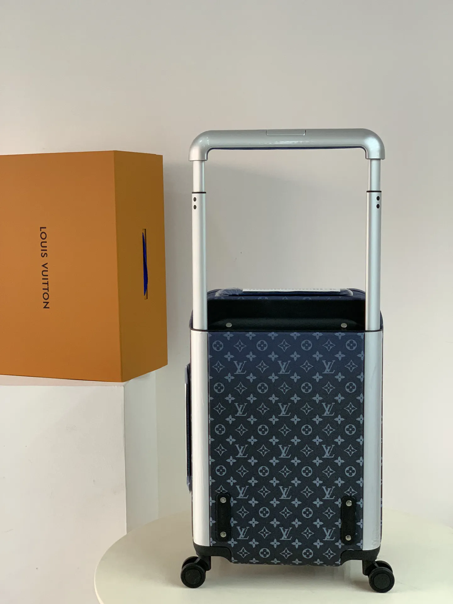 HORIZON 四轮拉杆箱 5厘米 邂逅奢华四轮拉 行李箱 旅行拉杆款 輕便出行款