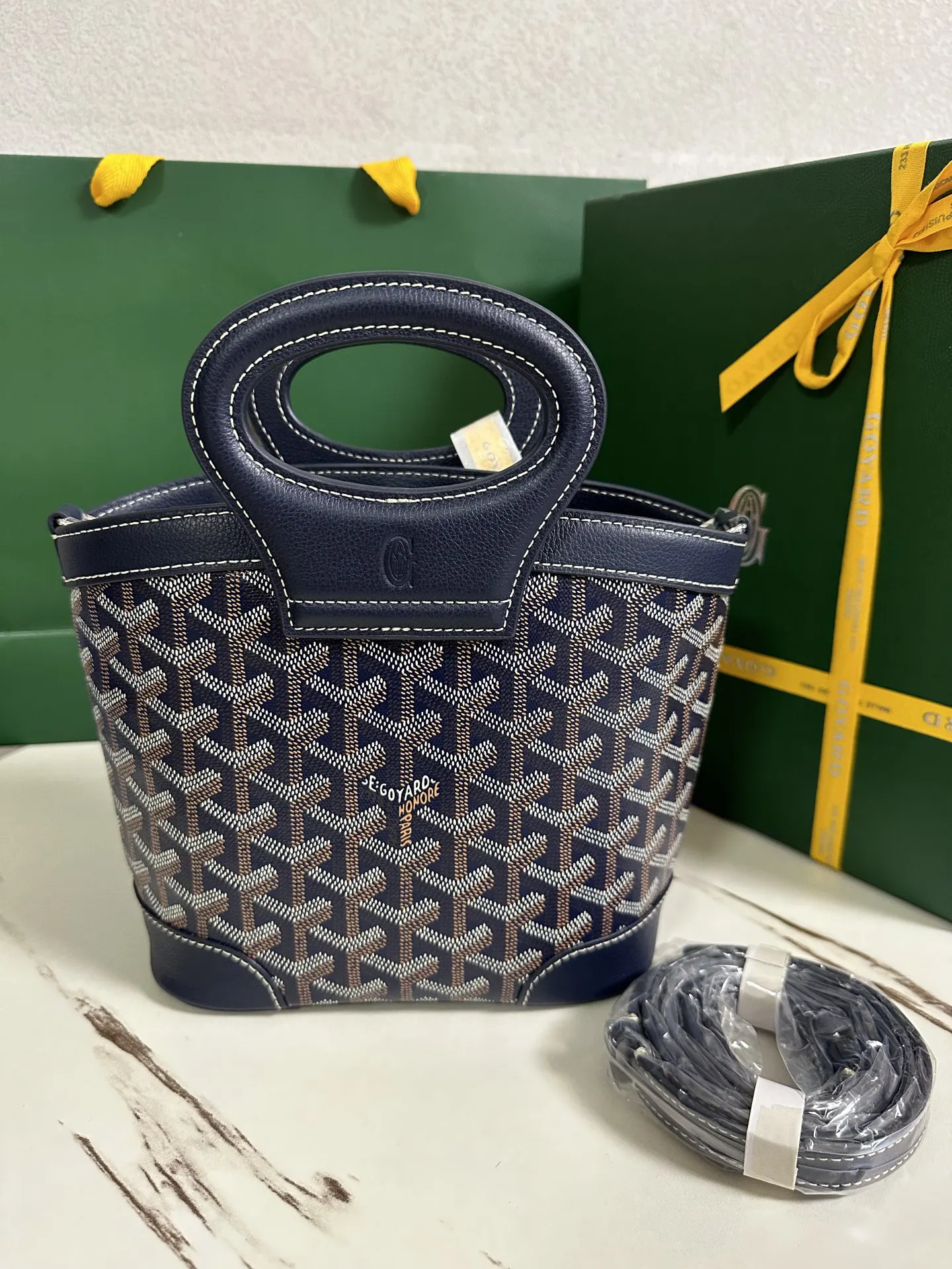 Goyard Shoulder Bag Classic Leather