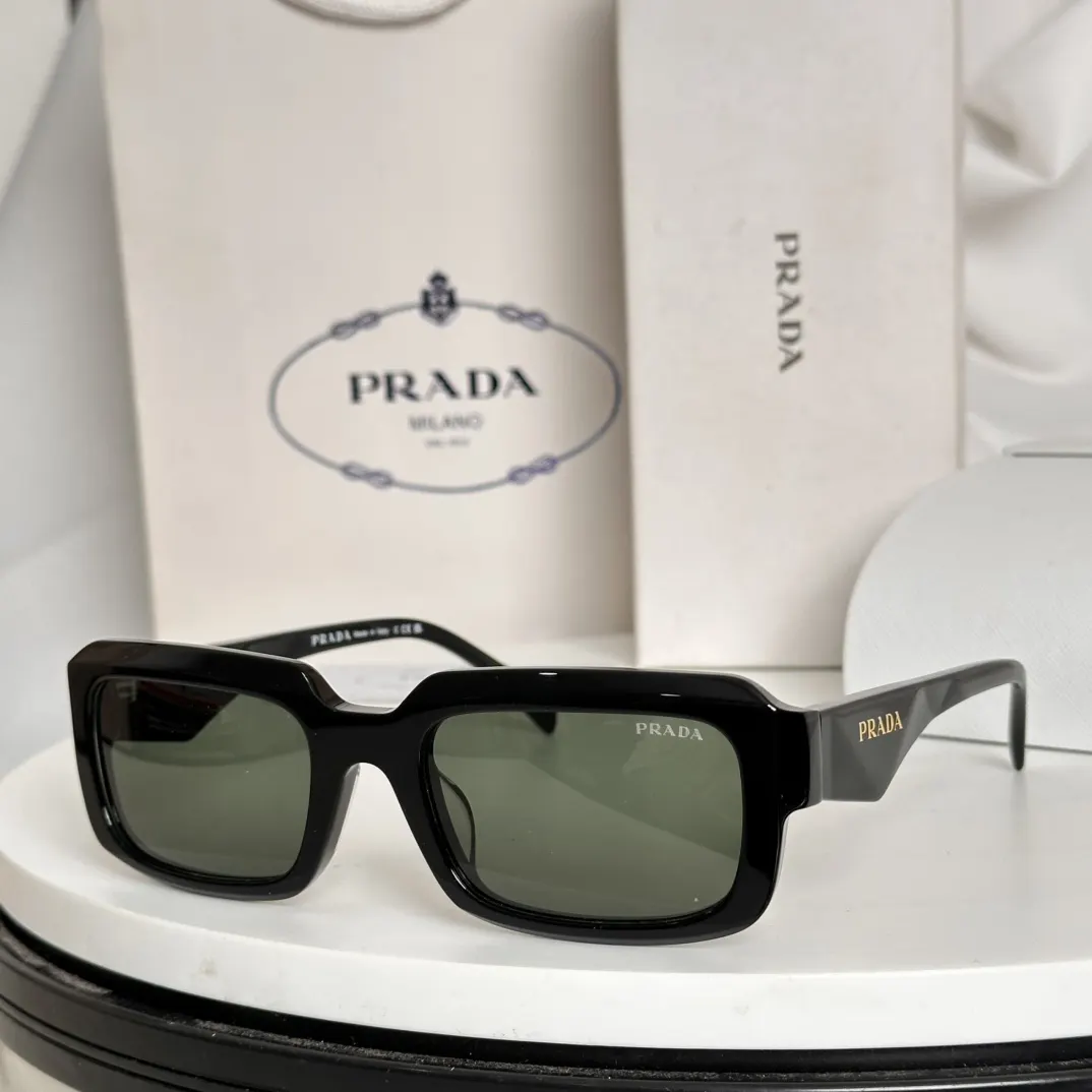 Prada PRA27S 太阳镜