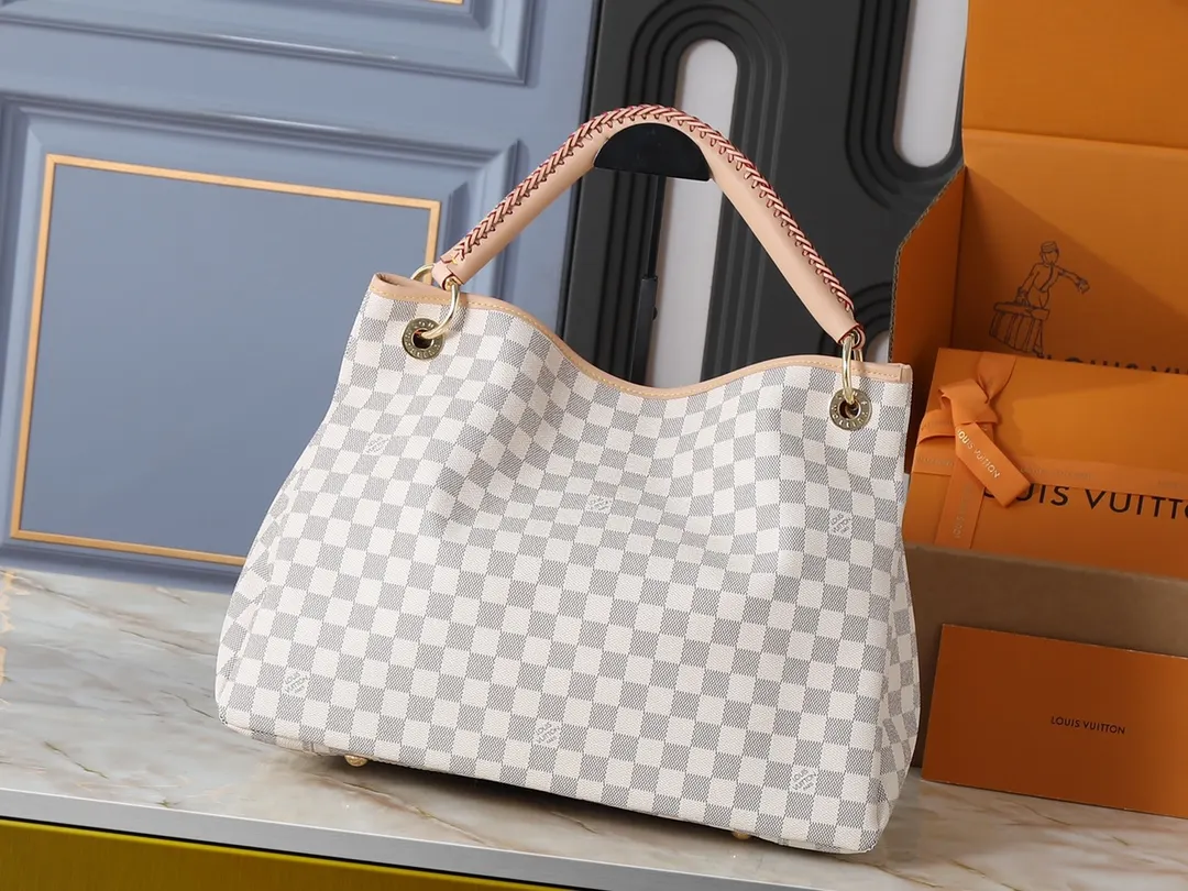 LV 金色 手袋(數字3) LV 金色 手袋(數字3)