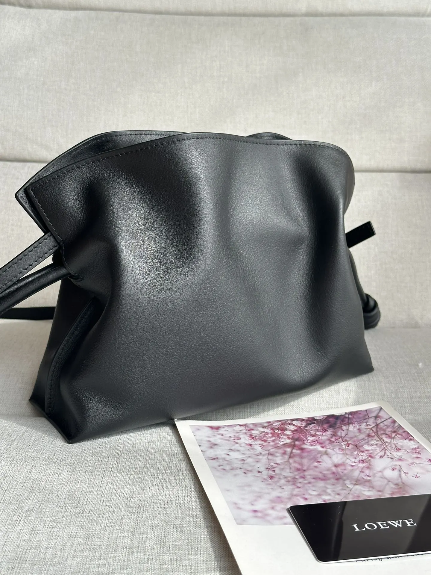 Loewe 金色 牛皮 手拿包 精致手拿款