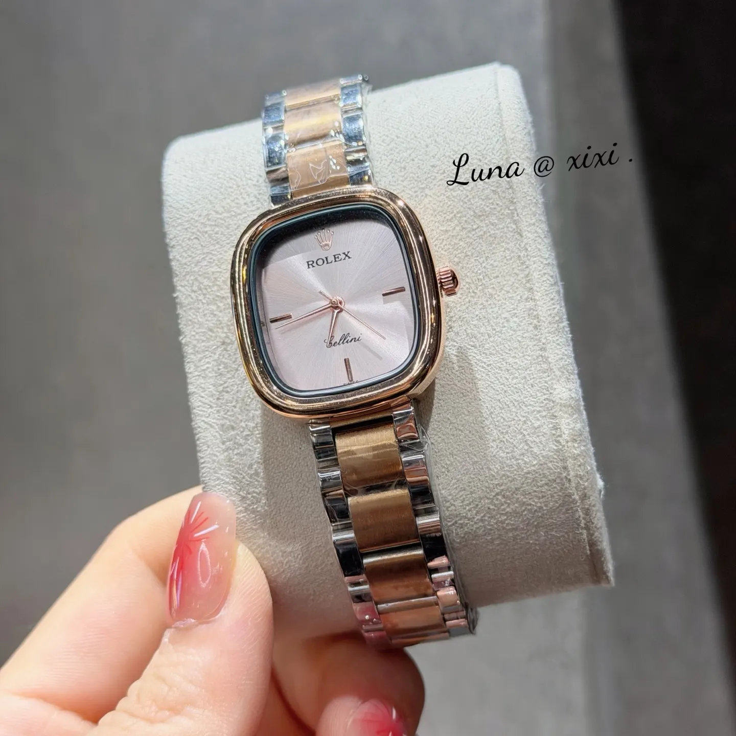Rolex 小牛皮 小牛皮钢带搭 蝴蝶扣 不显浮华的风格广受女神喜爱 逐 手表 经典腕表款