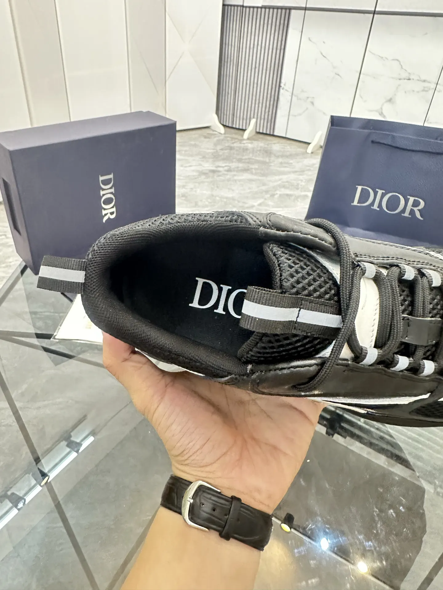 Dior B22 黑白拼色牛皮休閒鞋 經典厚底