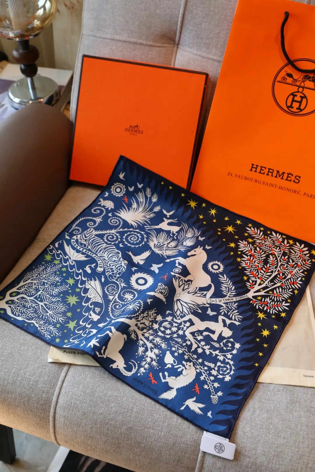 Hermès 奶白 丝巾 精致配飾