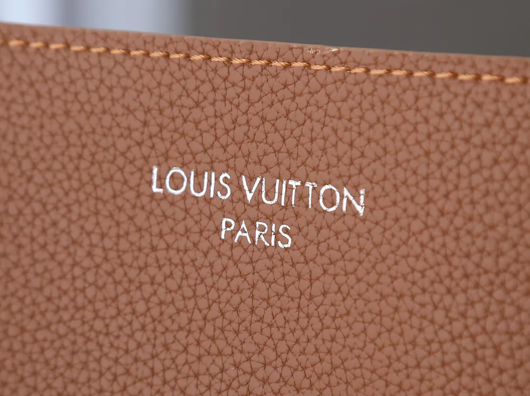 Louis Vuitton Hobo Shoulder Bag Vintage Leather Image 9 Louis Vuitton Hobo Shoulder Bag Vintage Leather Image 9