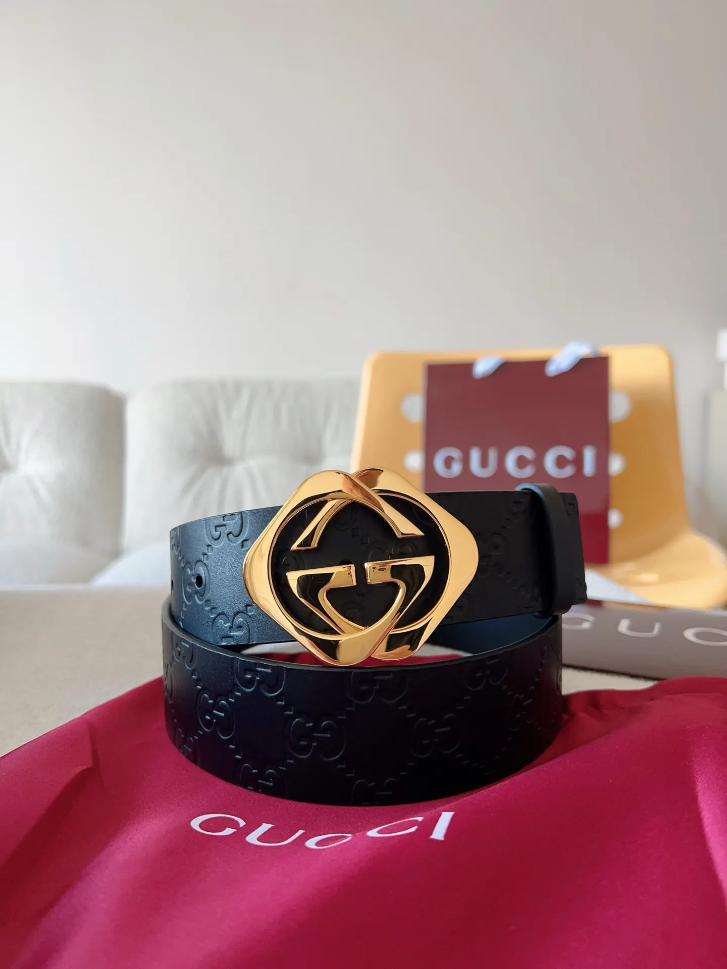 Gucci 双G扣牛皮双面腰带 商务休闲款