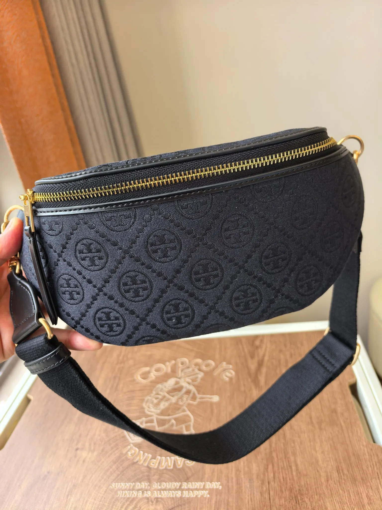 新版腰包 ToryBurch 蓝花 黑色花纹腰包 休闲腰包款