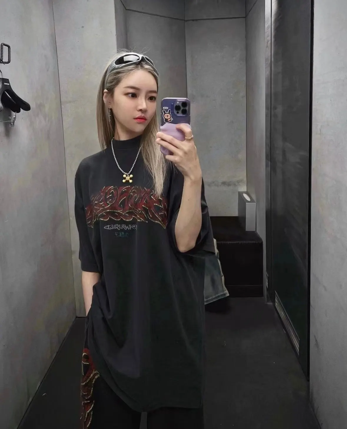 Balenciaga 黑色印花短袖T恤 穿搭展示
