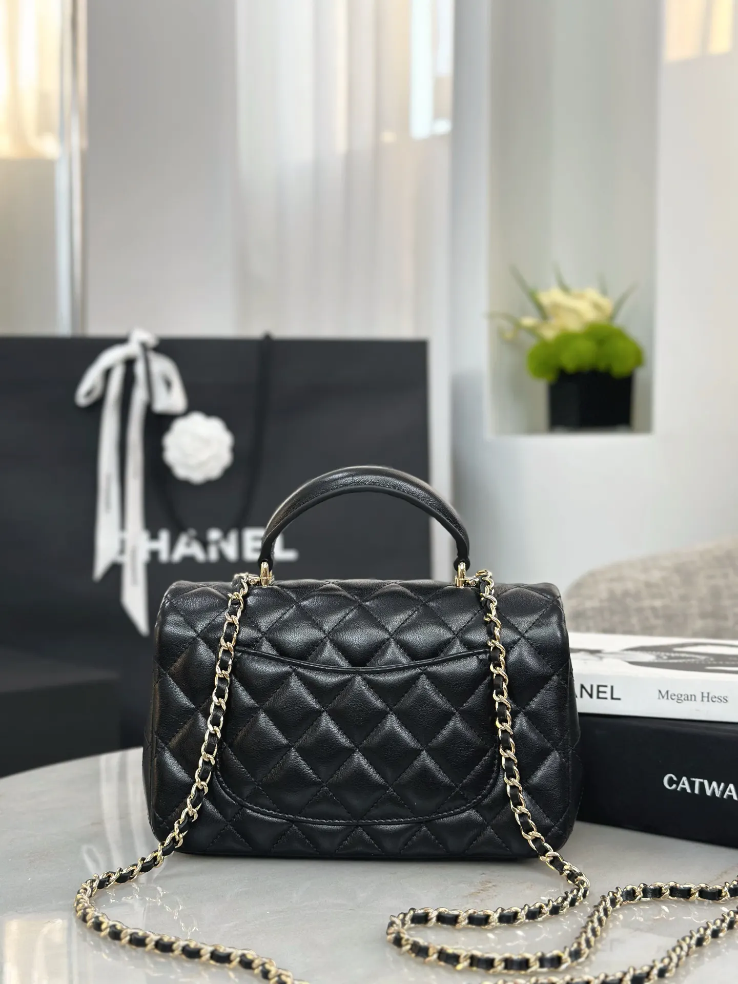Chanel 黑色羊皮翻盖链条包 小香风单肩