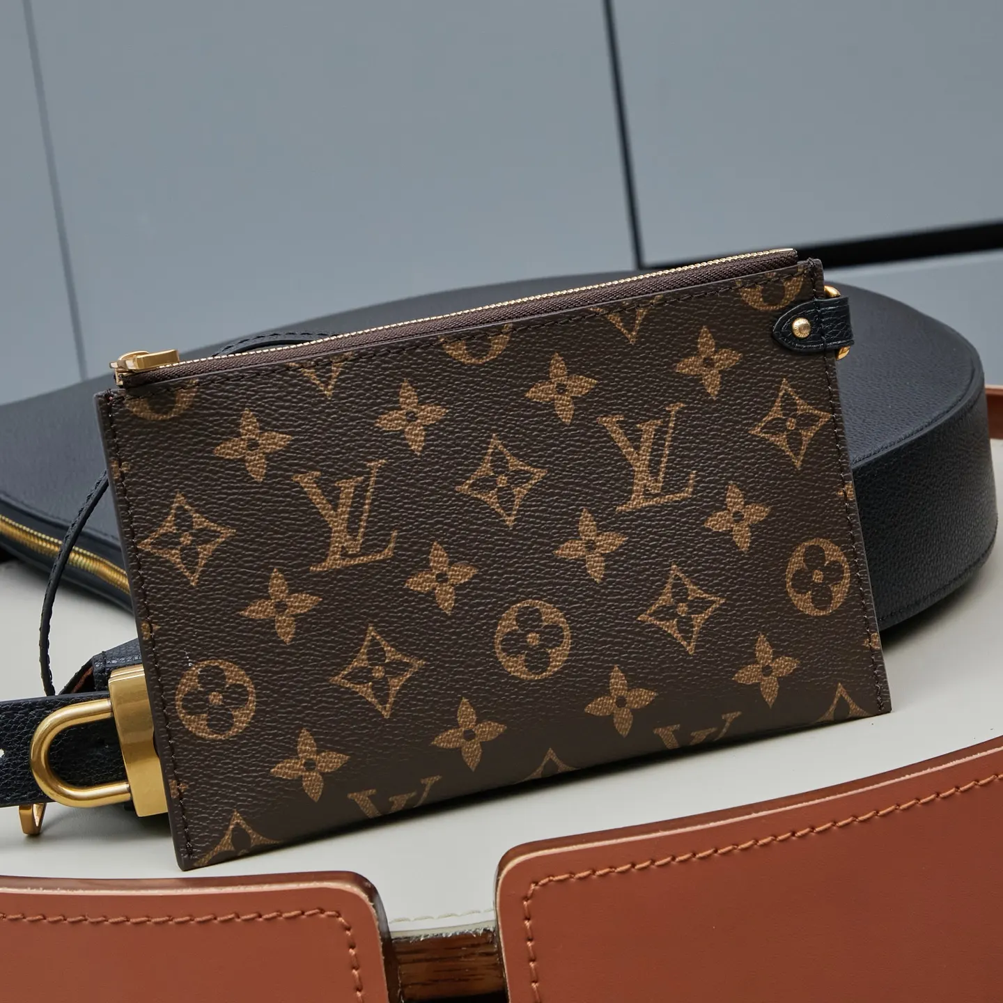 LV 黑色 棕色 牛皮 收納包 旅行收納款