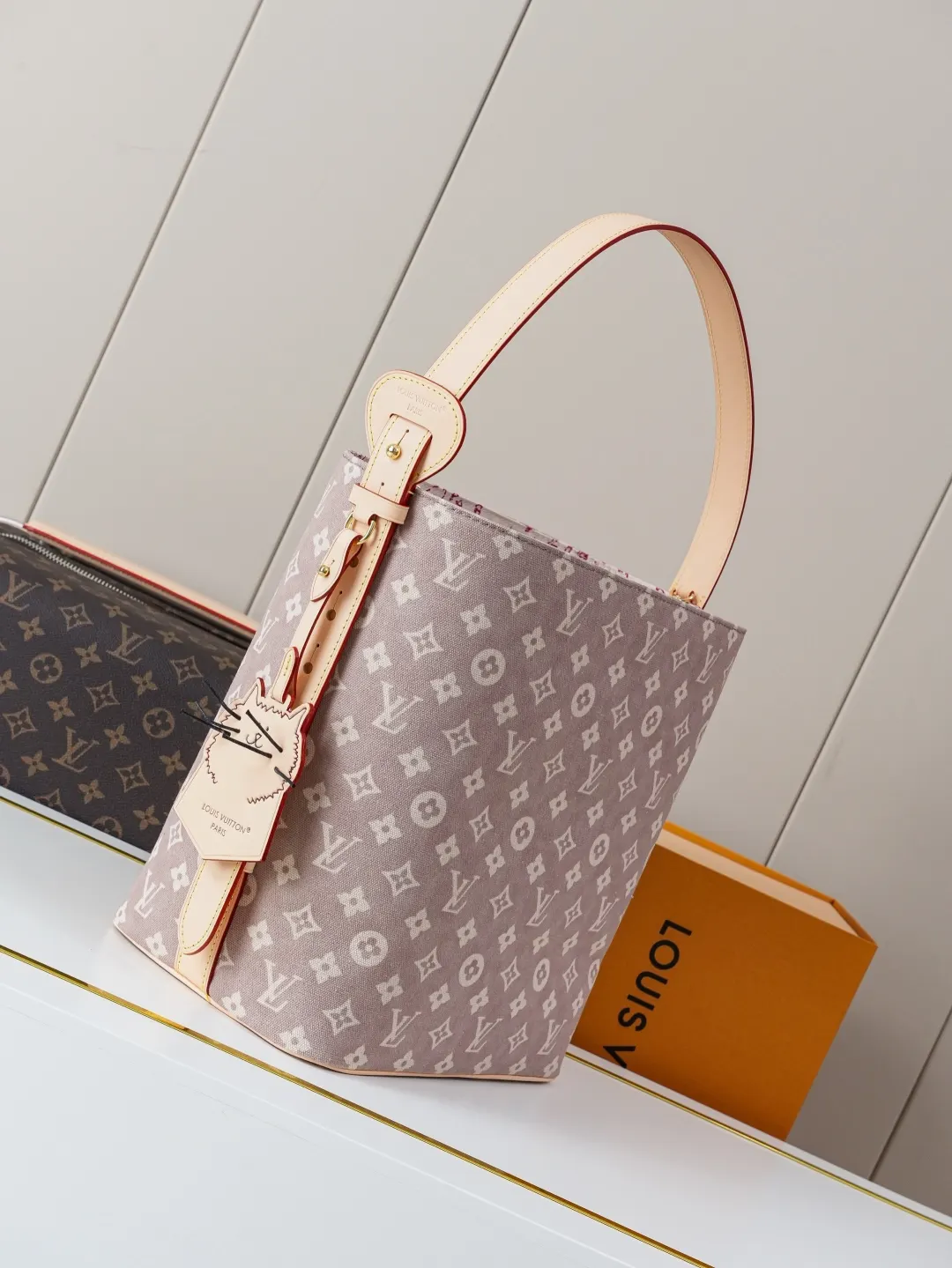 Louis Vuitton Bucket Bag Casual Leather