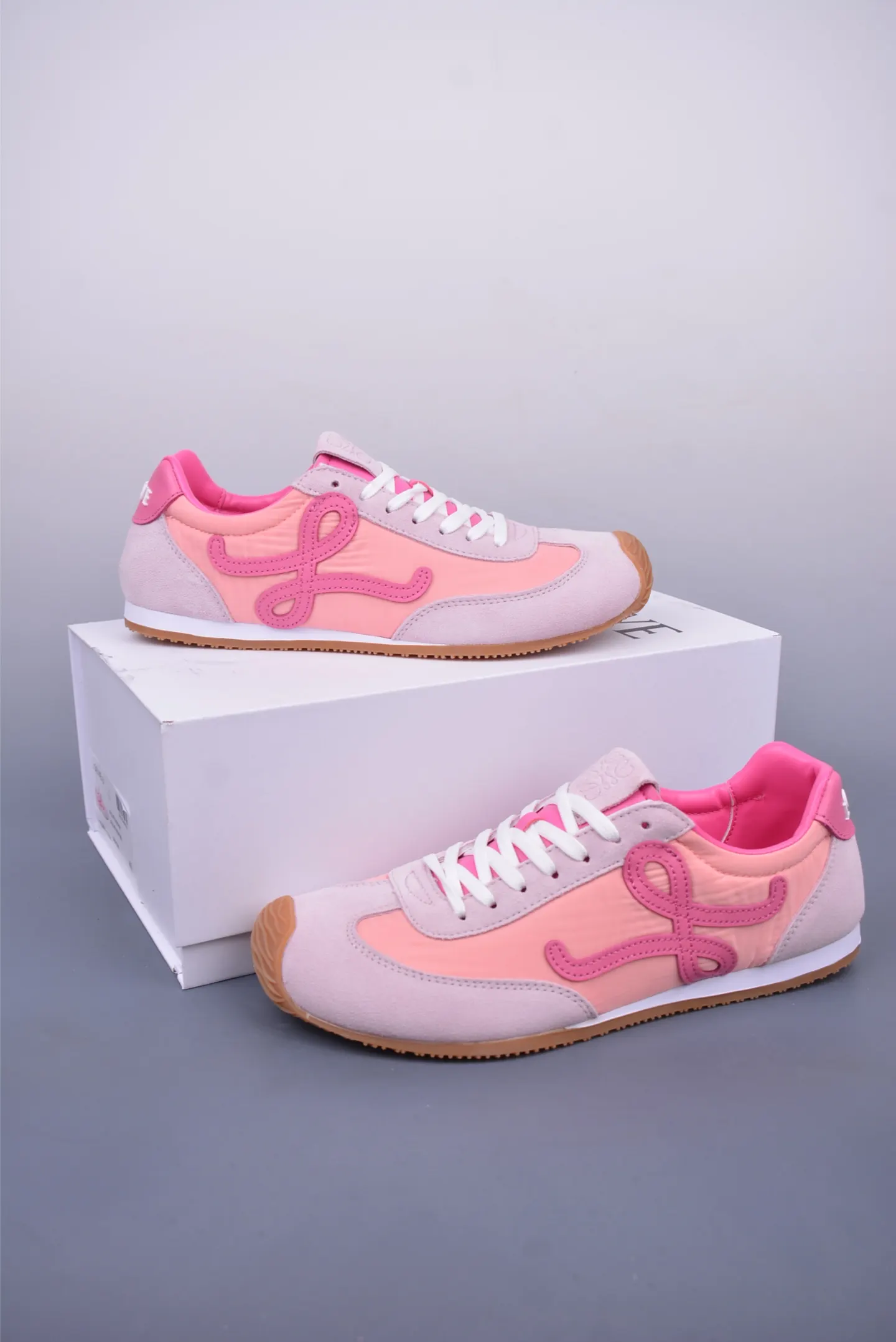 Loewe RUNNER SNEAKERS 白色 平底鞋 通勤约会款
