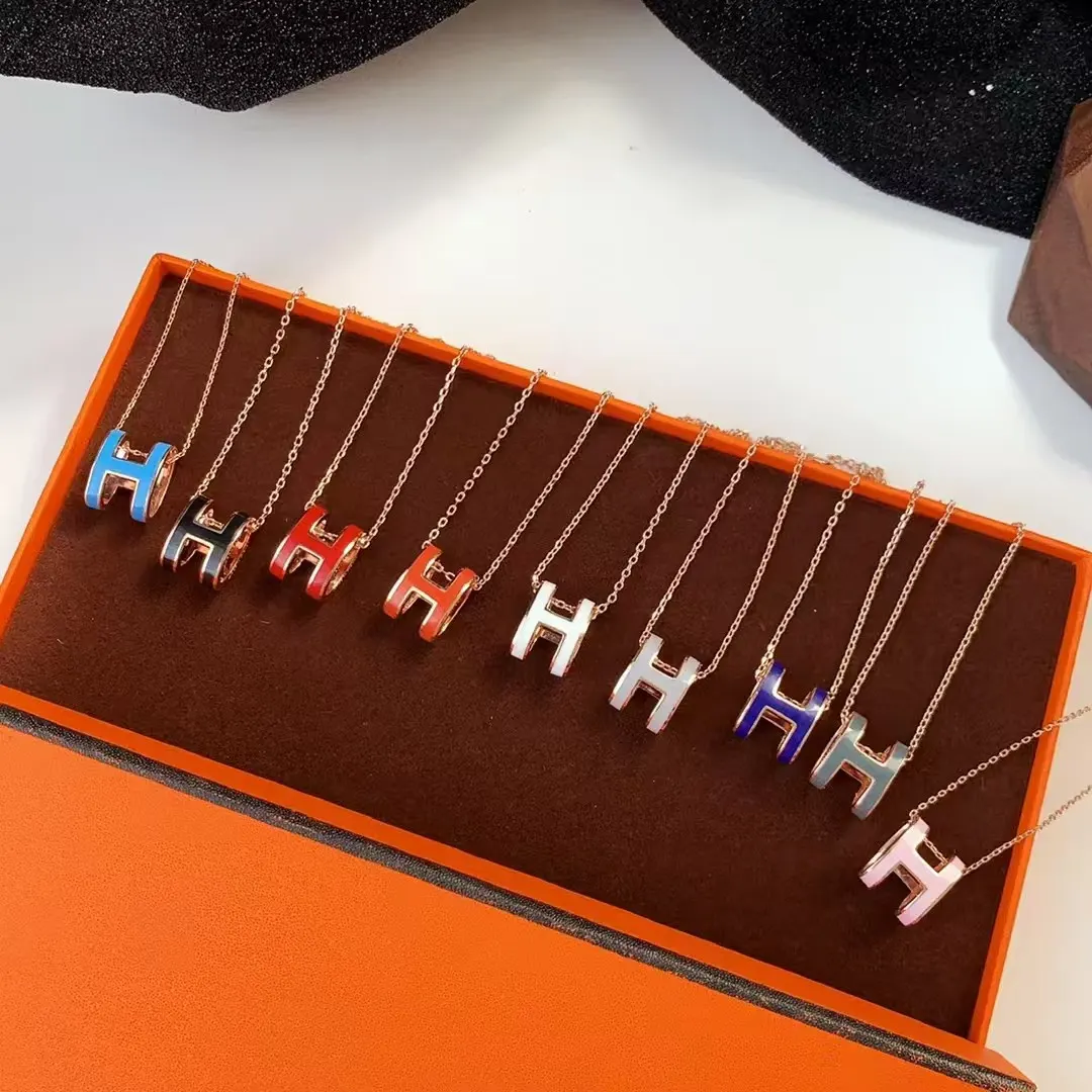 Hermès 黄色 首饰 精致配飾 項鏈(數字5) Hermès 黄色 首饰 精致配飾 項鏈(數字5)