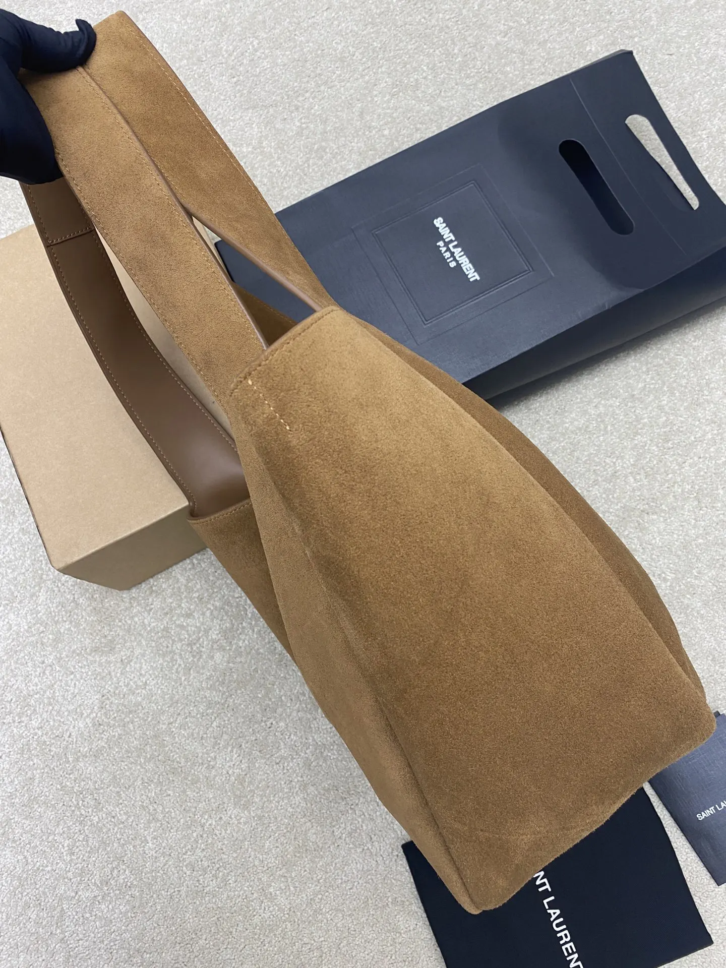 皮革 磨砂棕 古金 BEA手袋的横款托特包 皮革 大容量托特款