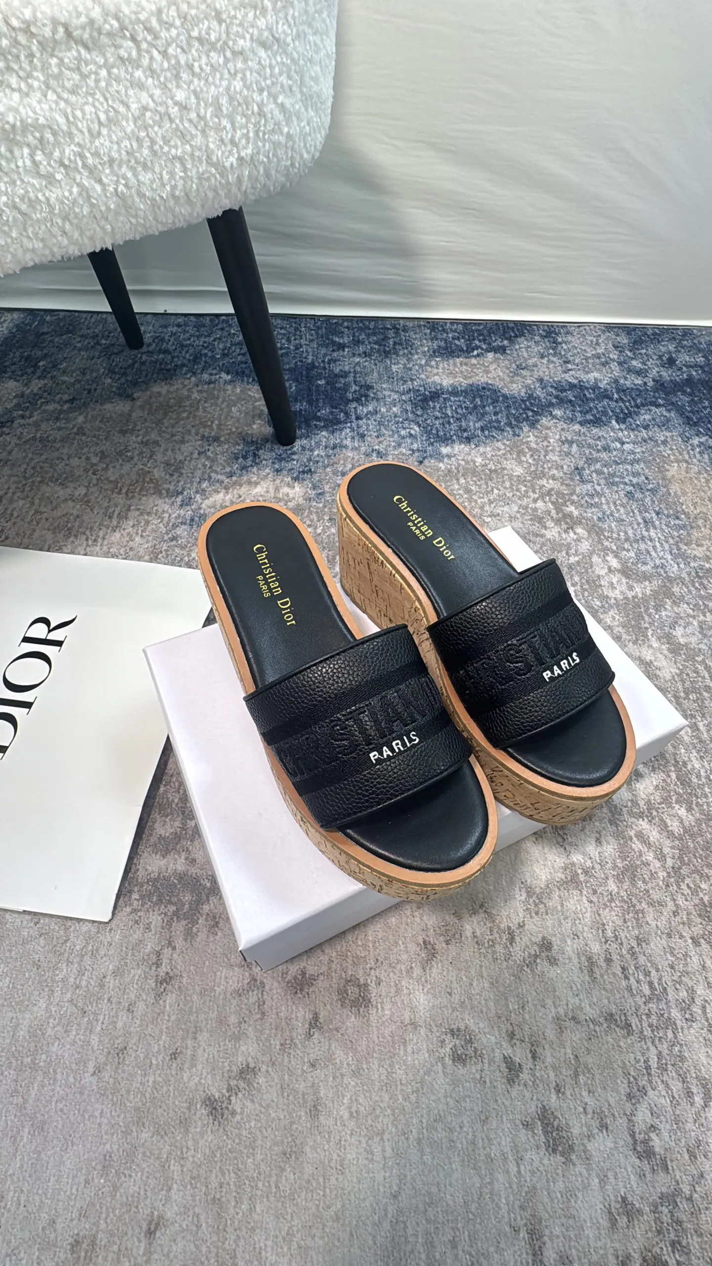 Dior Slippers Comfortable And Image 4 Dior Slippers Comfortable And Image 4