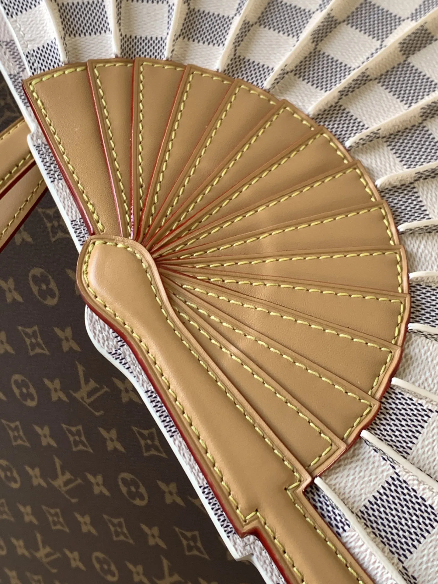 LV 牛皮 Fan 手袋取材 Mo收納包 旅行收納款