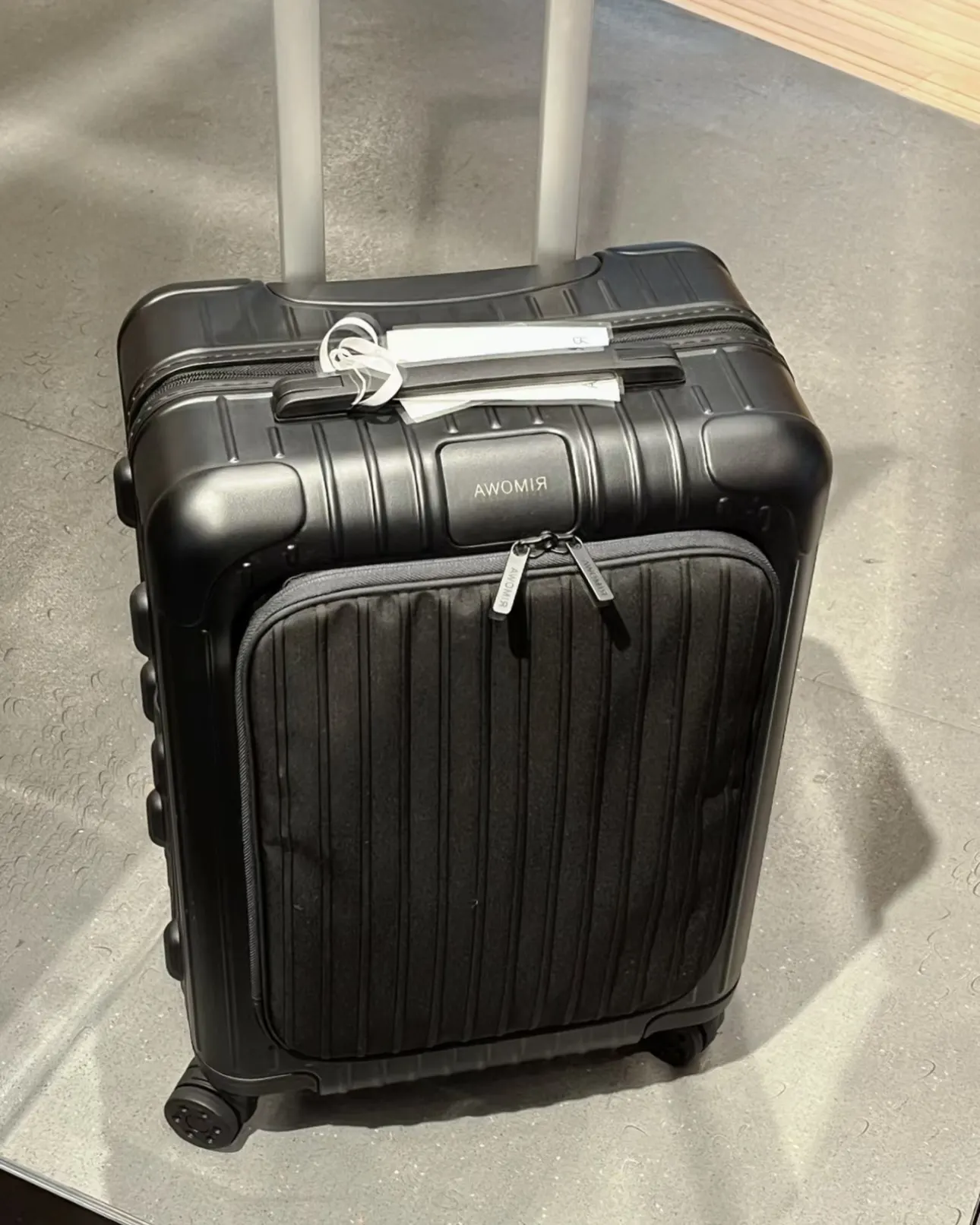 Essential Sleeve 系列 经常出差 需 行李箱 旅行拉杆款 輕便出行款