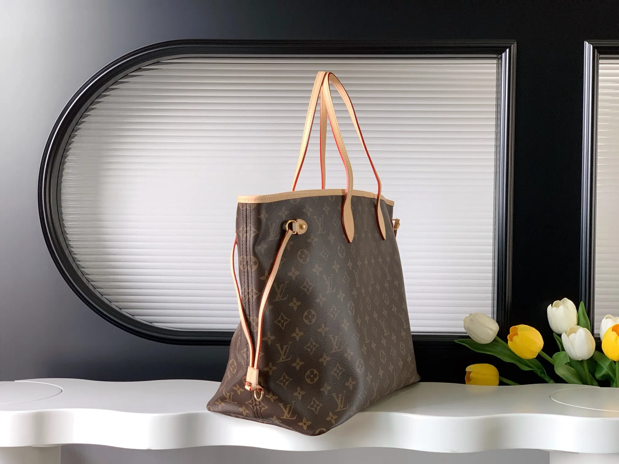 LV Neverfull 帆布 手拿包 精致手拿款