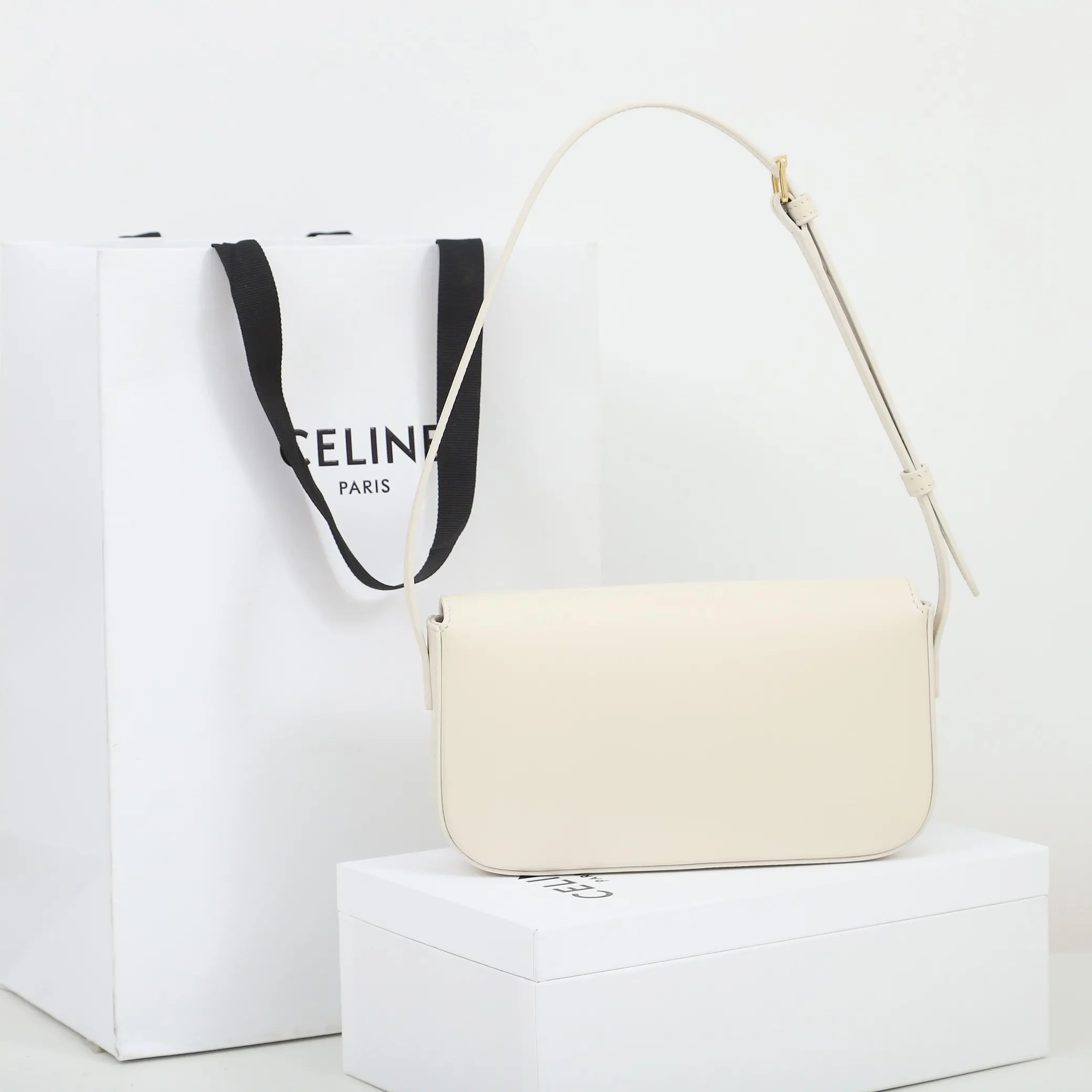 Celine 牛皮 批 意大利进口 开发 水桶包 休閒水桶款