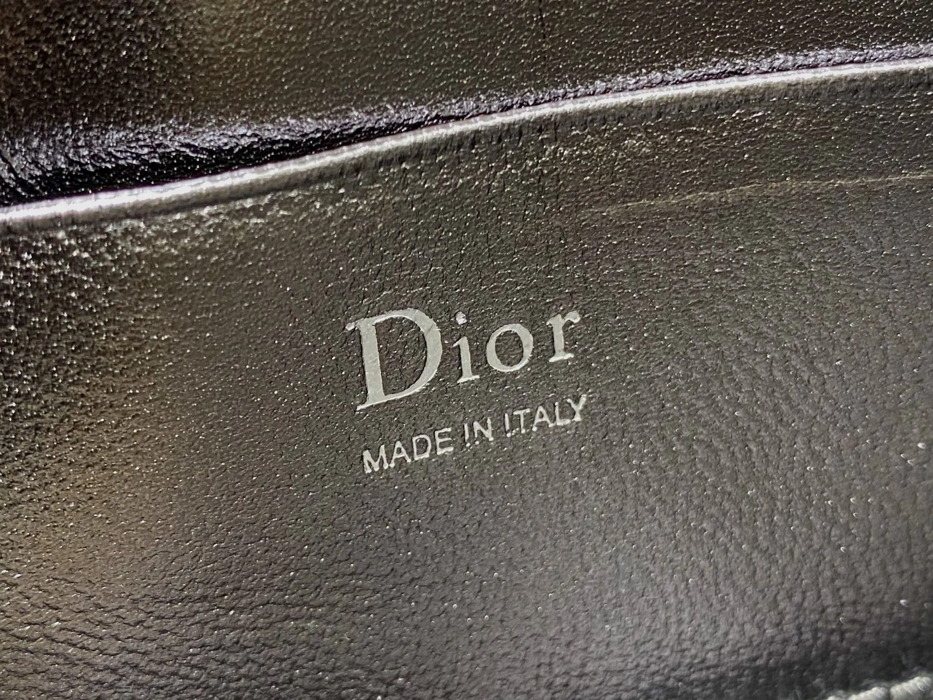 Dior 銀色羊皮手拿包 晚宴手拿(數字2) Dior 銀色羊皮手拿包 晚宴手拿(數字2)