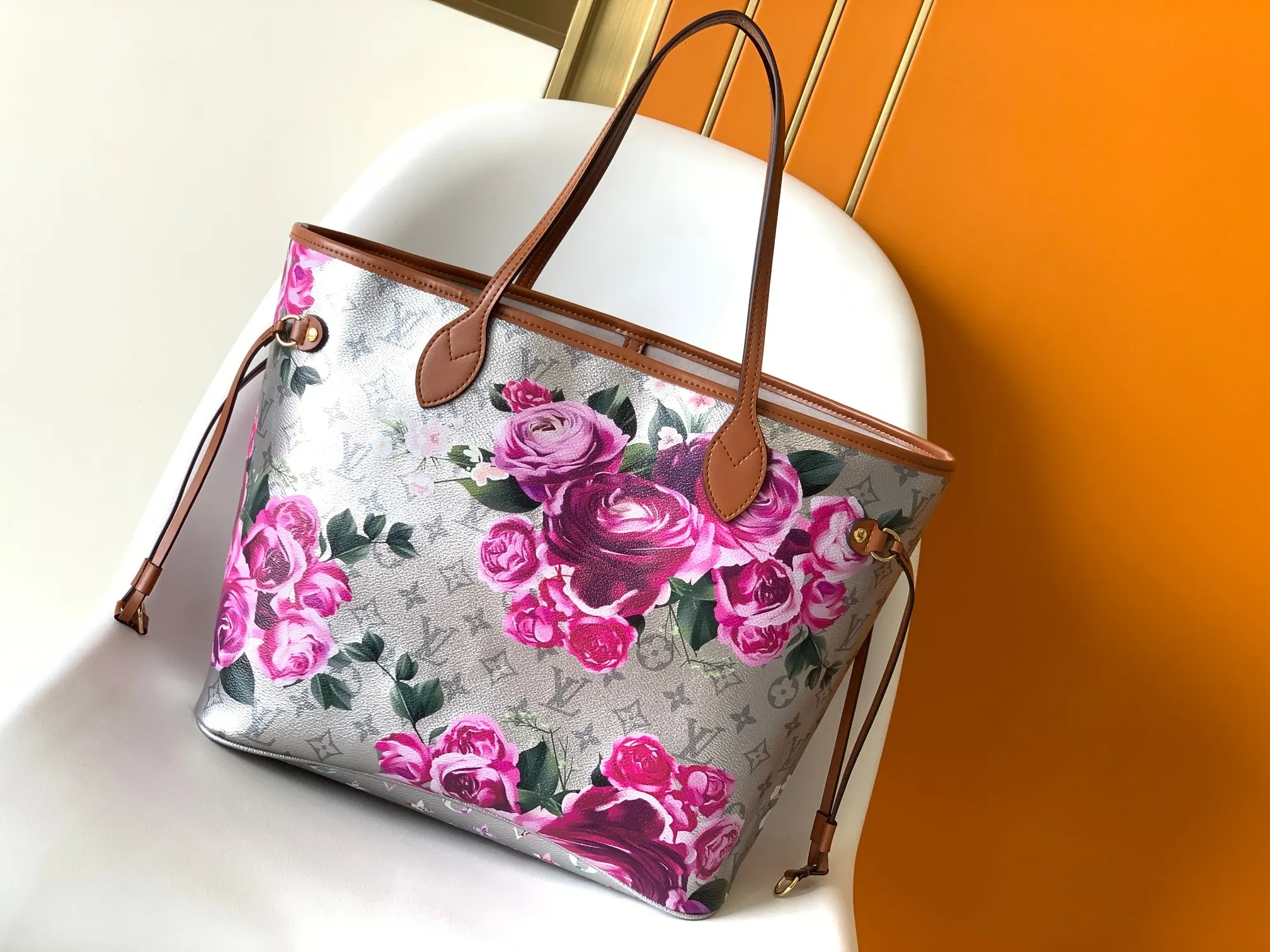LV Neverfull 金色 牛皮 手拿包 精致手拿款