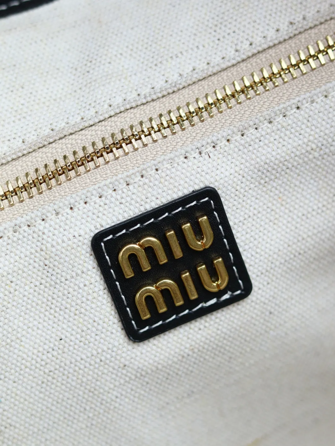 Miu 小牛皮 托特包 大容量托特款
