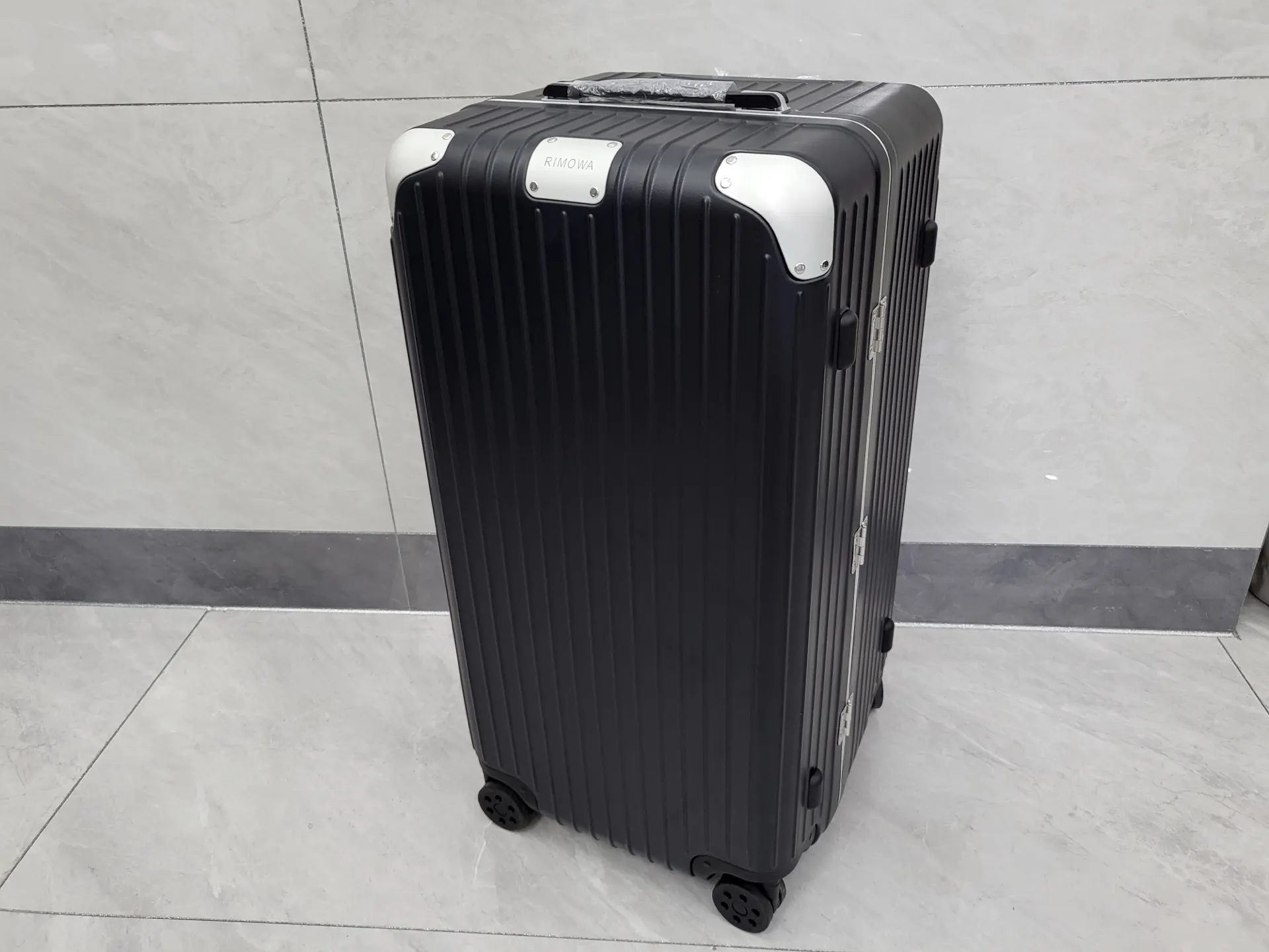 黑色 行李箱 旅行拉杆款 轻便出行款