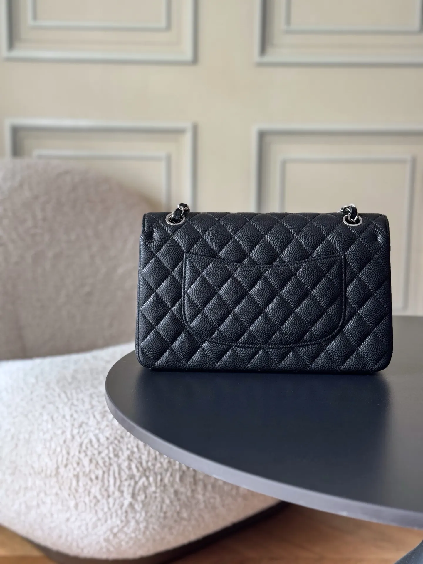 Chanel 深蓝色牛皮菱格链条包 金扣