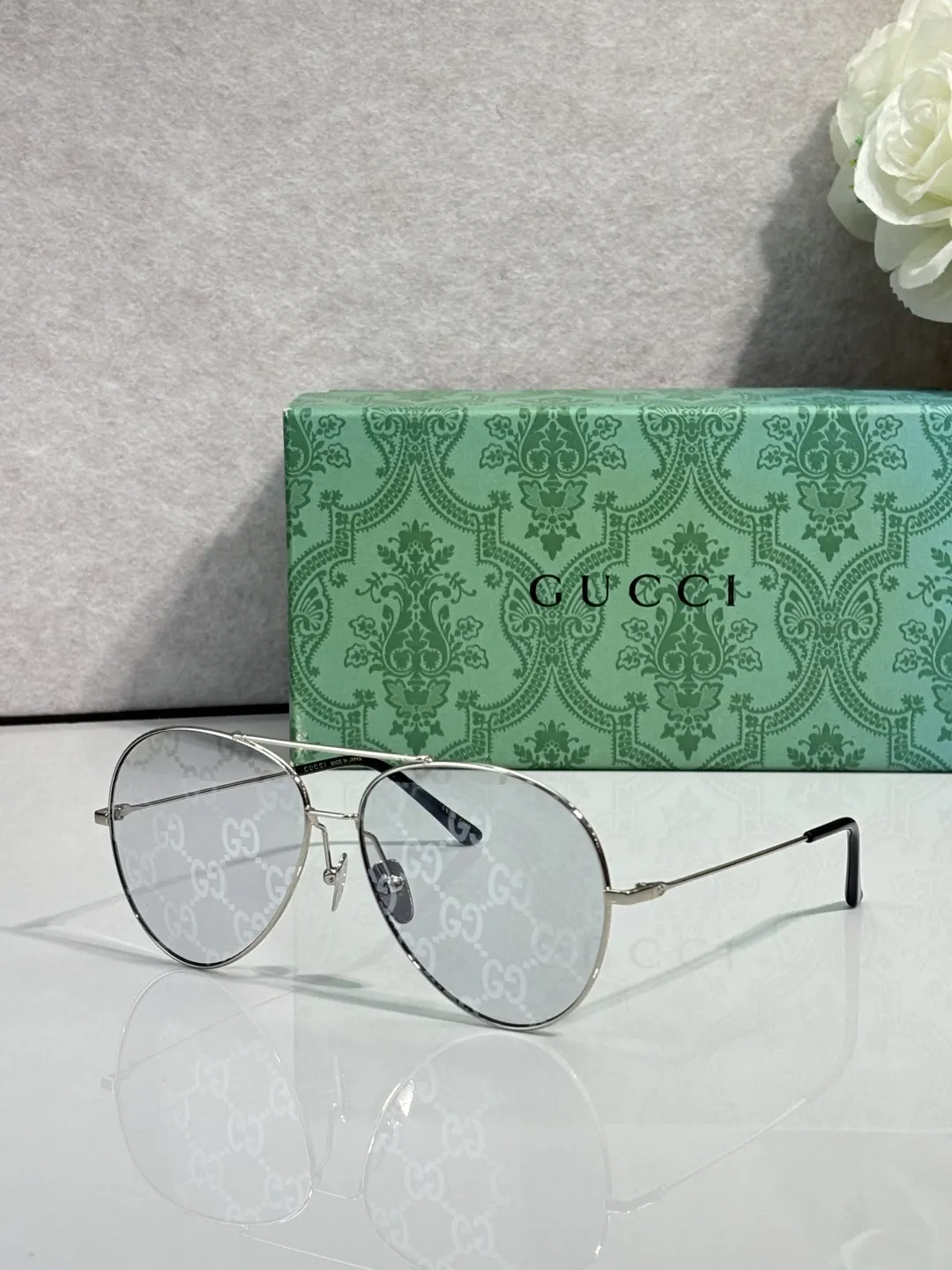 Gucci Round Frame Sunglasses Black