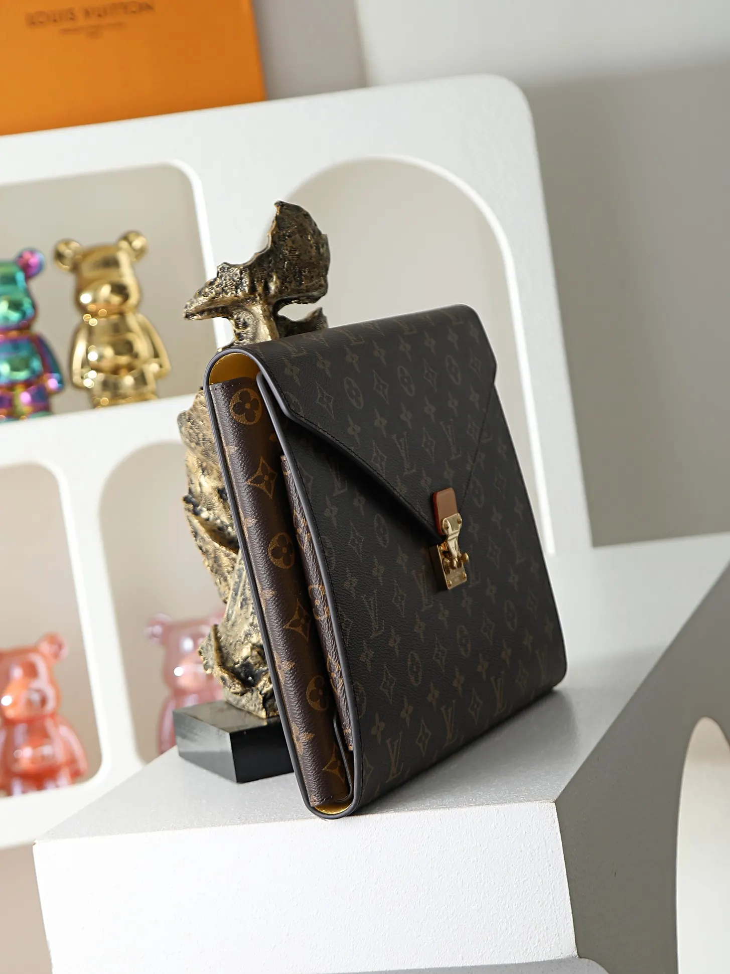 Louis Vuitton Brown Monogram Clutch Bag Canvas
