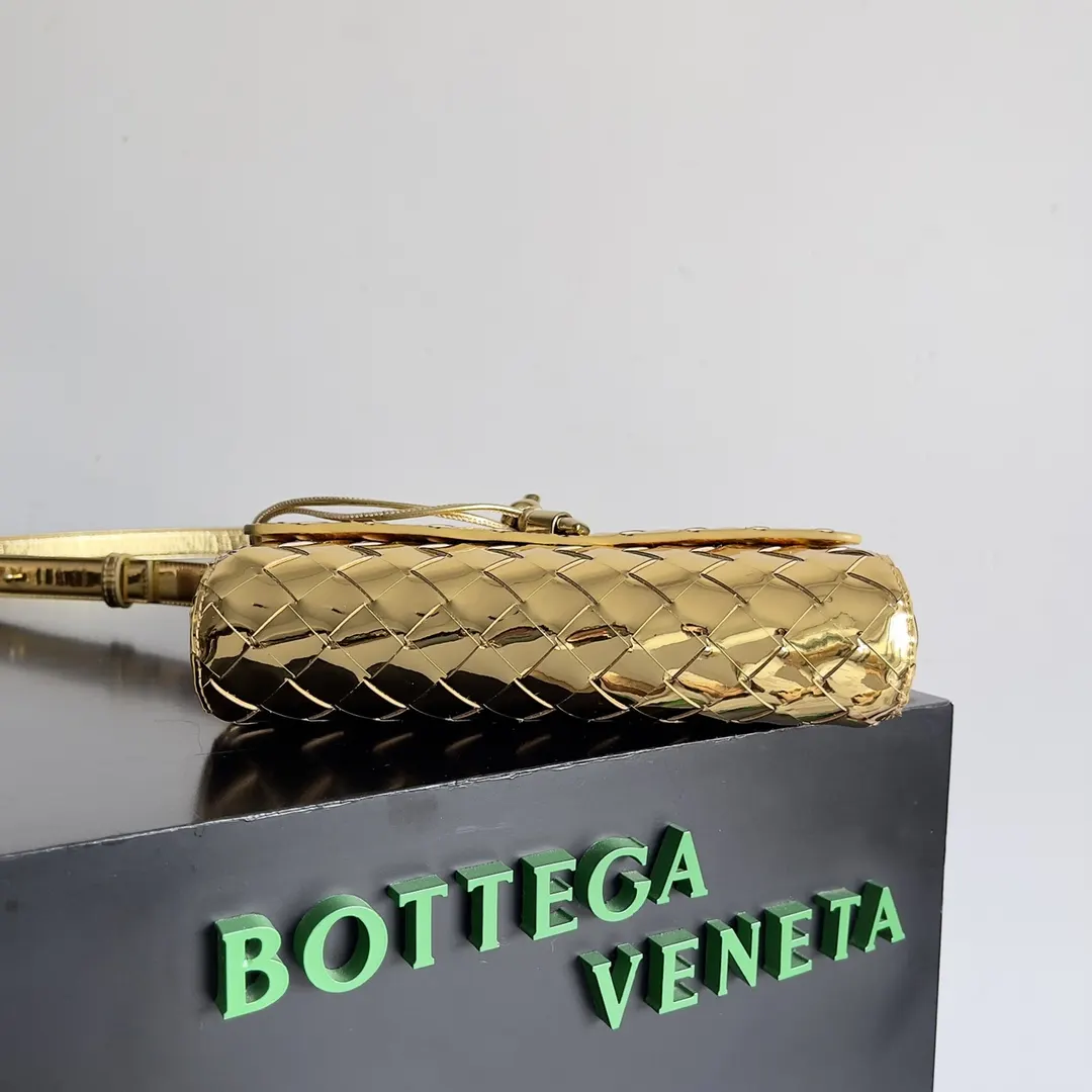 Bottega Veneta 棕色 手拿包 精致手拿款