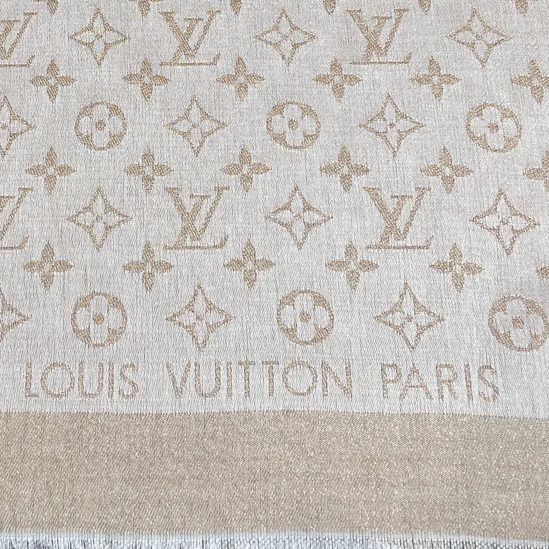 Louis Vuitton White Scarf Image 7 Louis Vuitton White Scarf Image 7