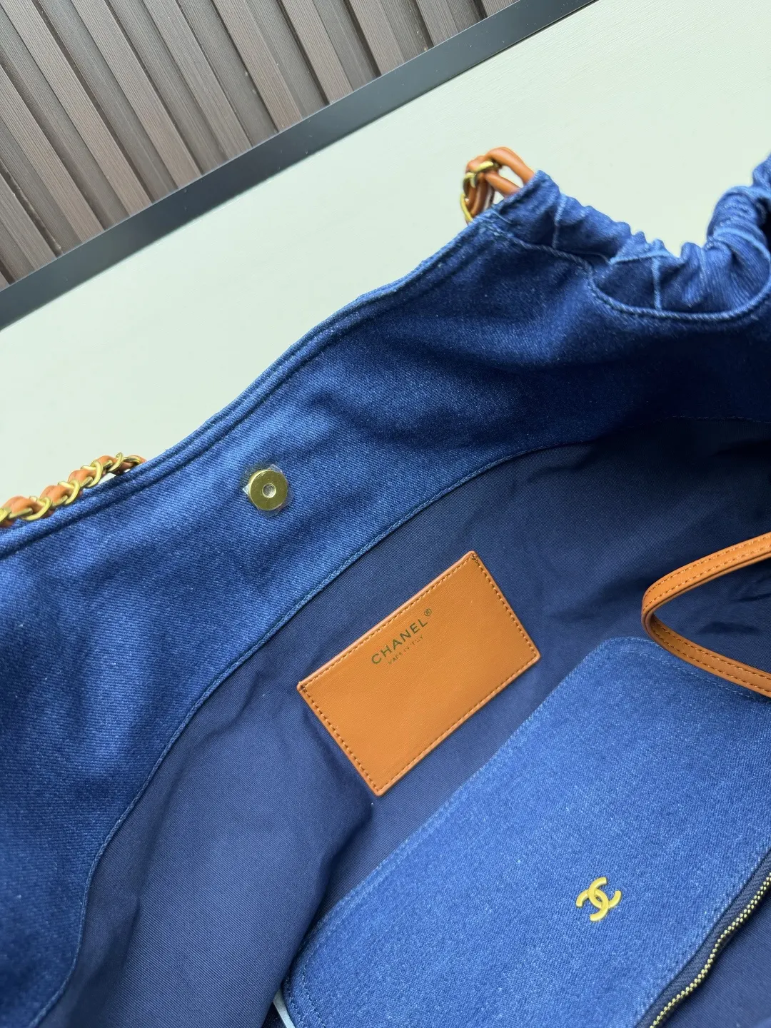 CHANEL 滩包温柔承包整个春夏的松弛感 抽绳托特自带慵懒滤 托特包 大容量托特款