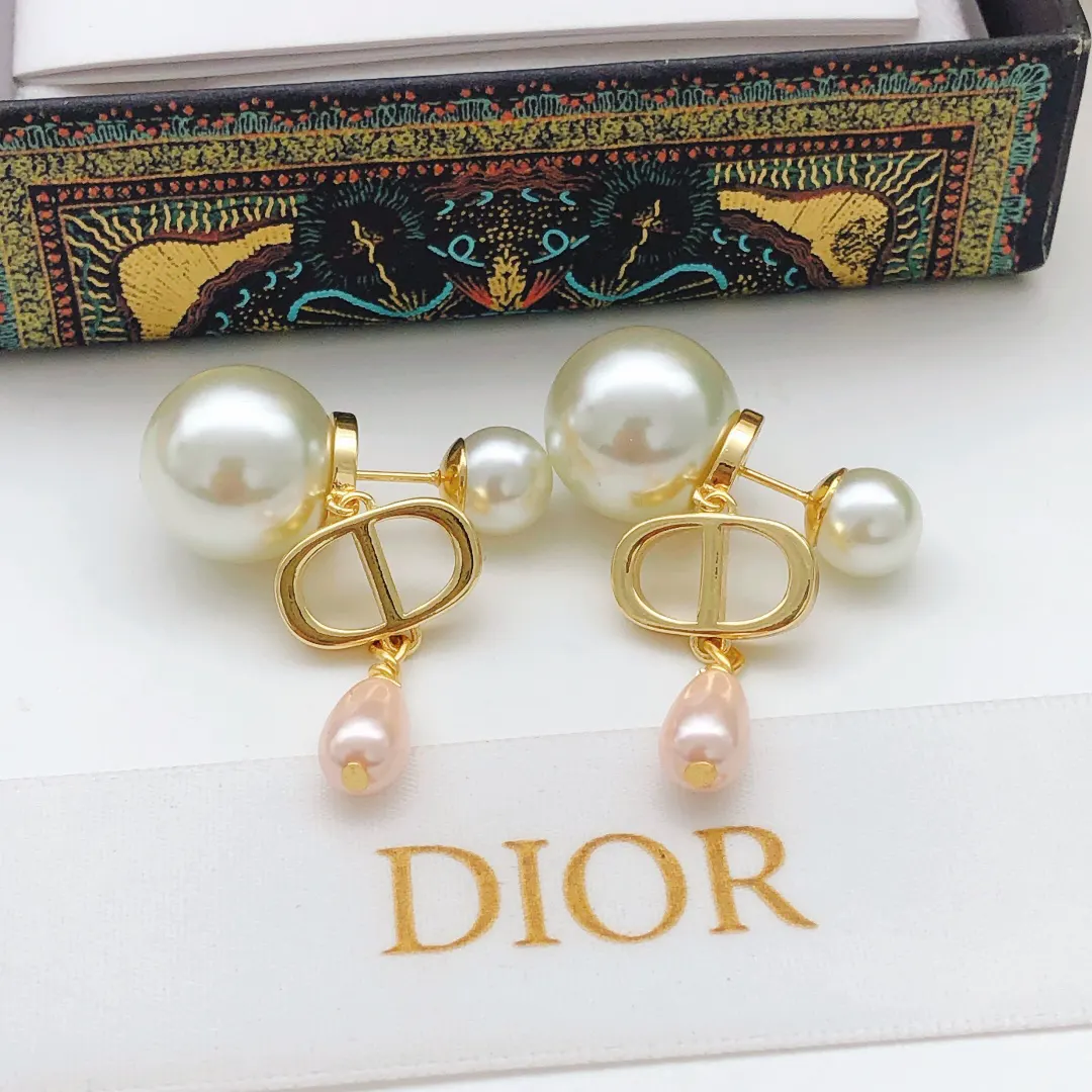 Dior 金色CD珍珠耳环 精致配饰