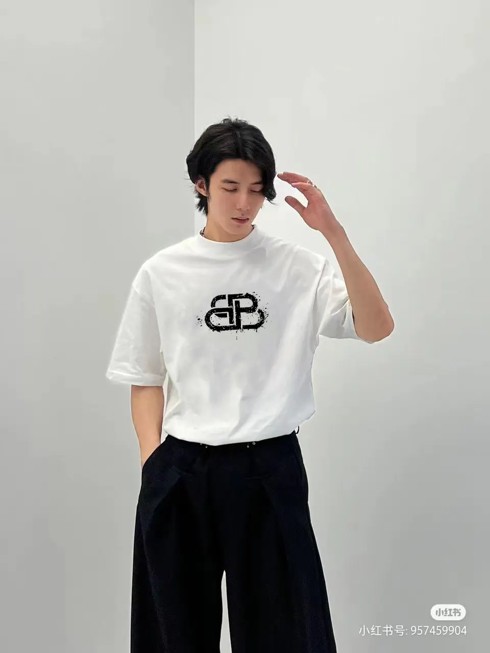 Balenciaga Paris 黑色 短袖T恤(數字9) Balenciaga Paris 黑色 短袖T恤(數字9)