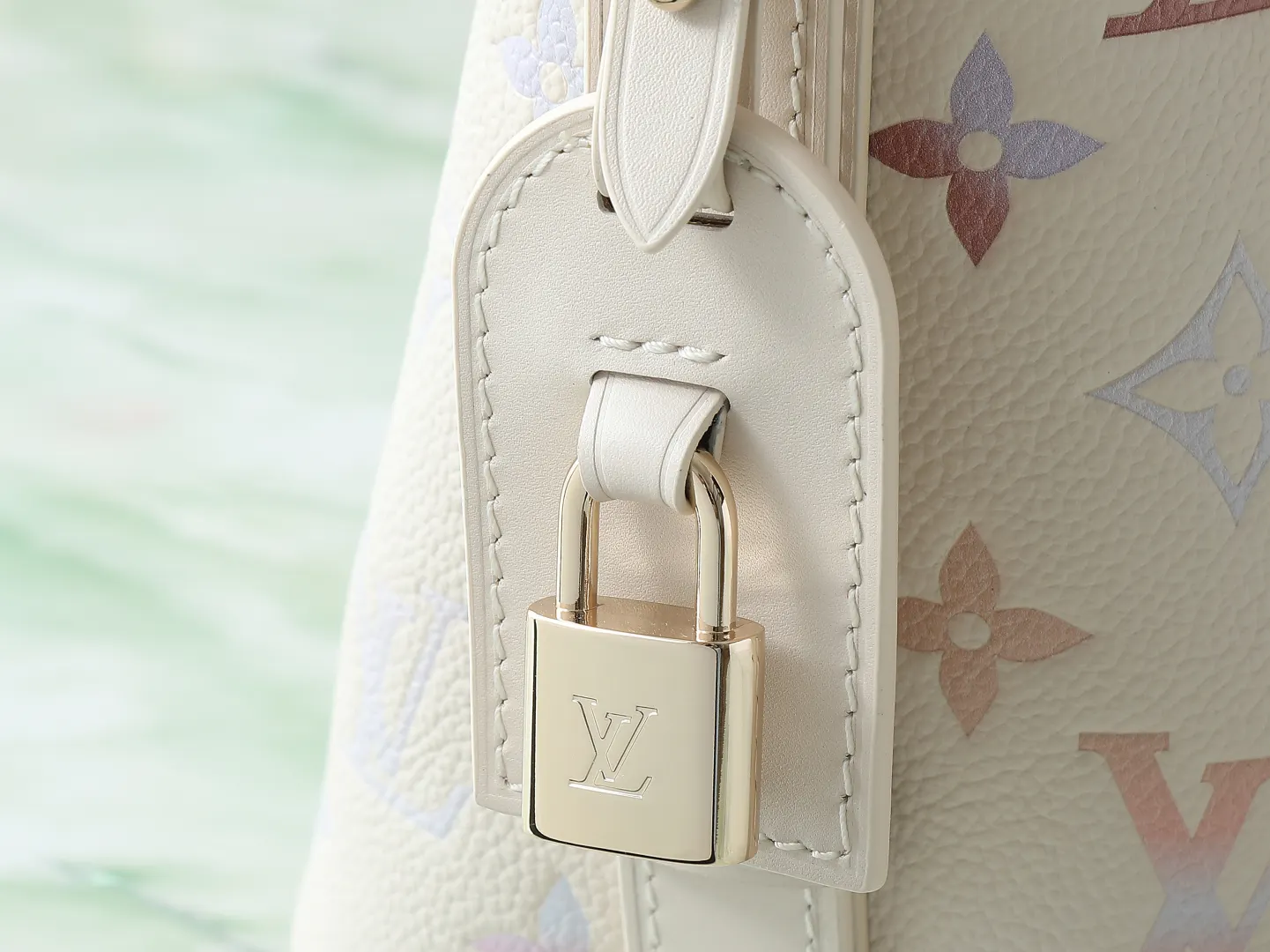 White Bucket Bag Casual