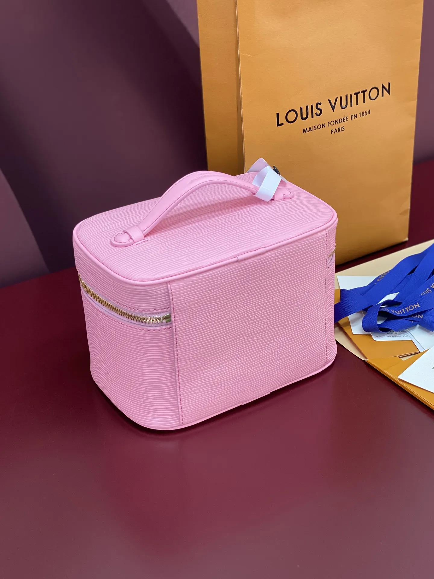 LV 粉色 皮革 批 粉色 中号 化妝包 便携收納款