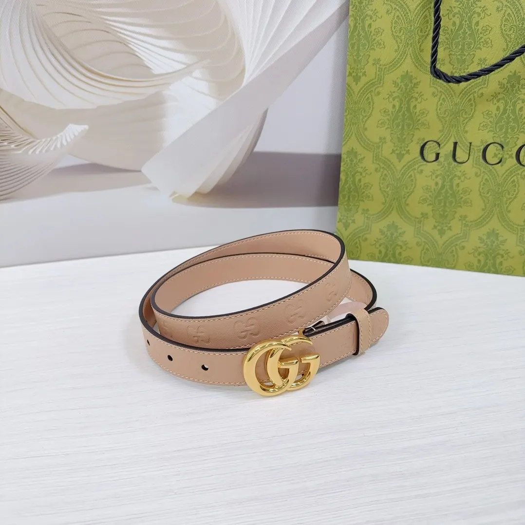 Gucci Double G 双G扣牛皮双面腰带
