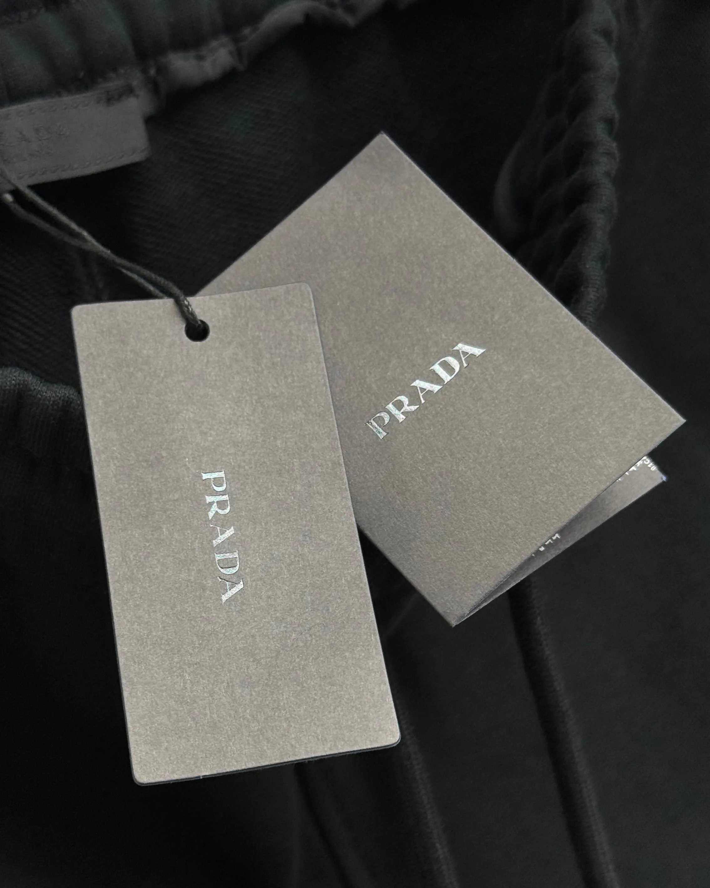 Prada 三角标 短裤