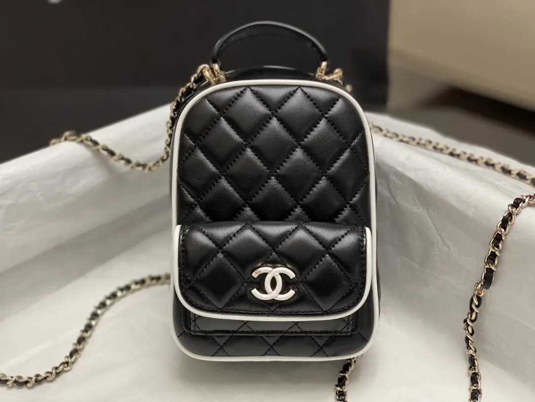 CHANEL 可以雙肩背 可以手提 还可以斜挎 雙肩包 实用雙肩款