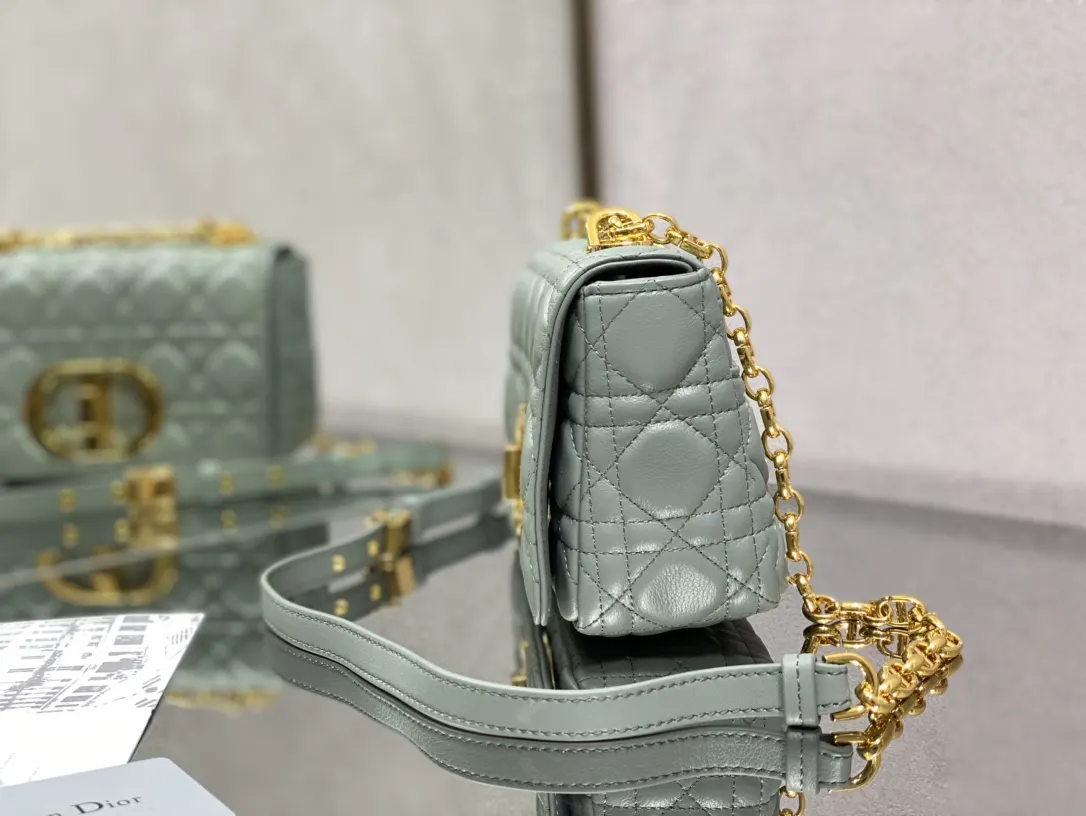 Dior Caro 浅蓝小牛皮链条包 金扣斜挎