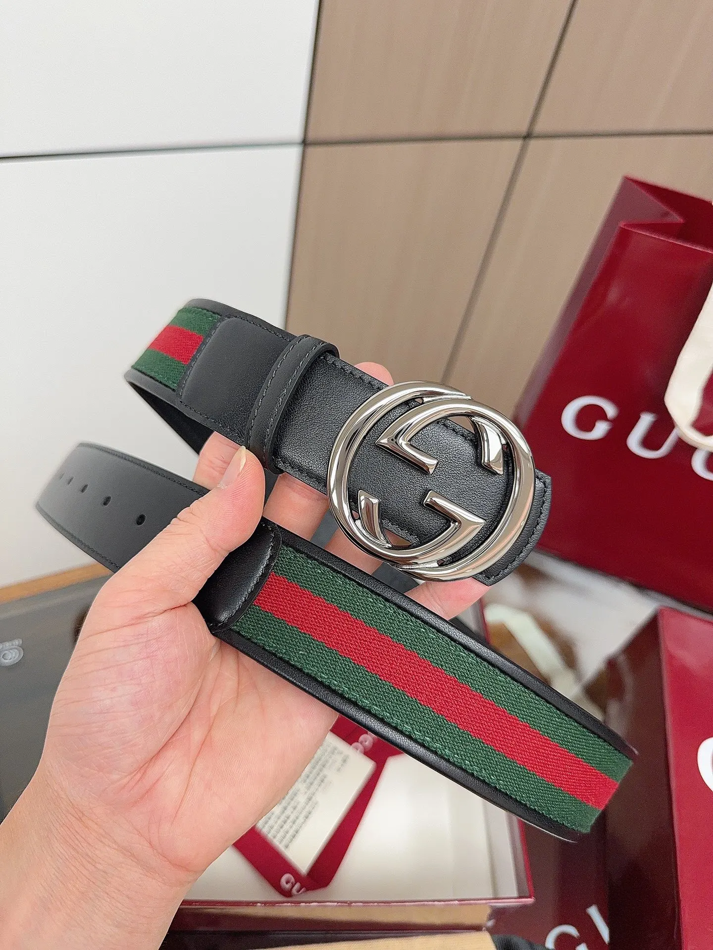 Gucci Double G Buckle Cowhide Belt
